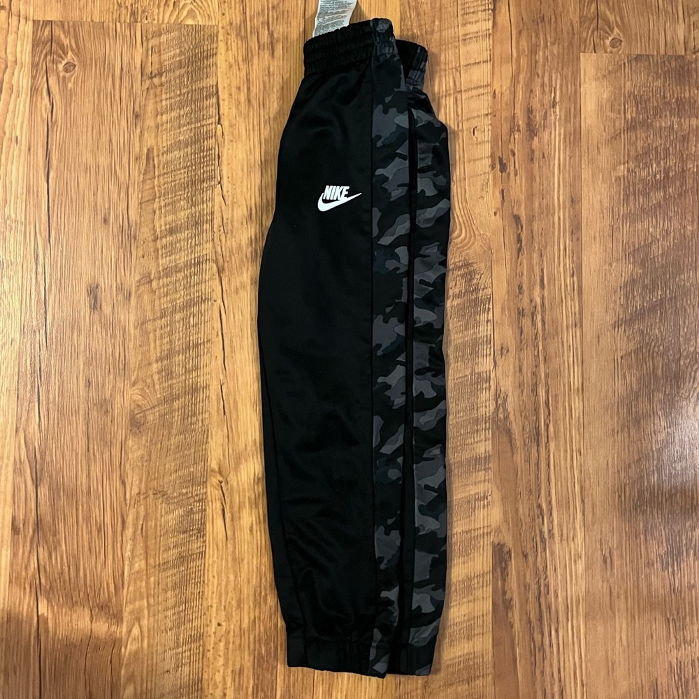 Nike joggers